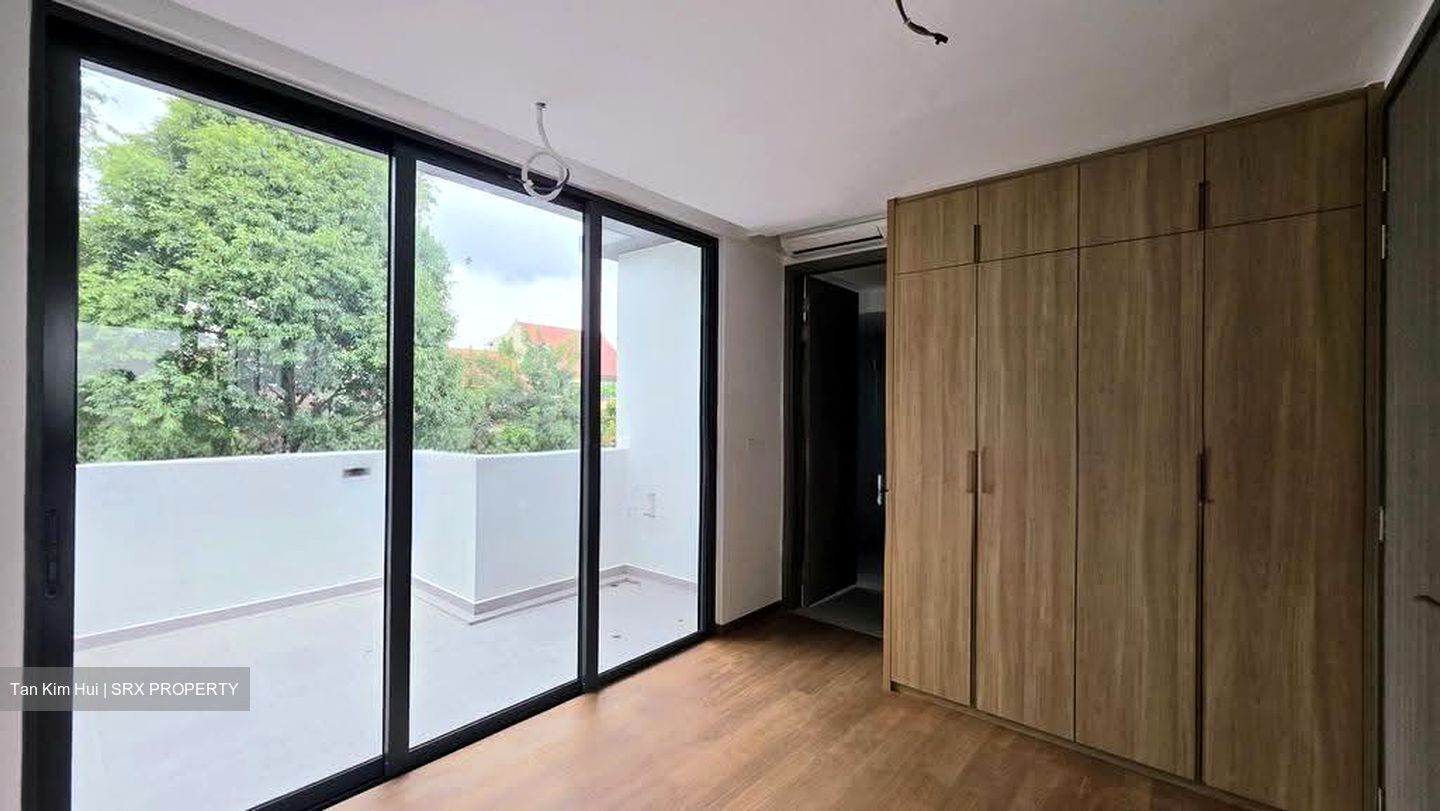 Seletar Hills Estate (D28), Terrace #637804641